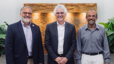 Minbos Resources (ASX:MNB) - CEO, Lindsay Reed (centre)